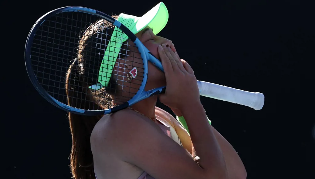 موقف إنساني يسرق الأضواء في بطولة أستراليا المفتوحة (فيديو)