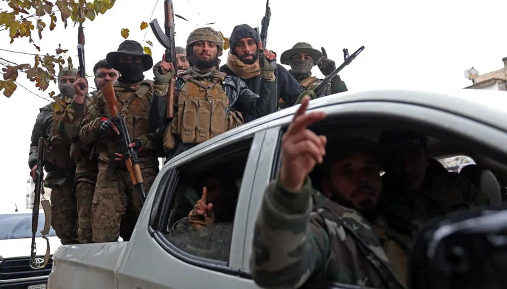 القوات السّورية توسّع سيطرتها إلى شرق الفرات… ما أهم المدن والحقول المستعادة؟