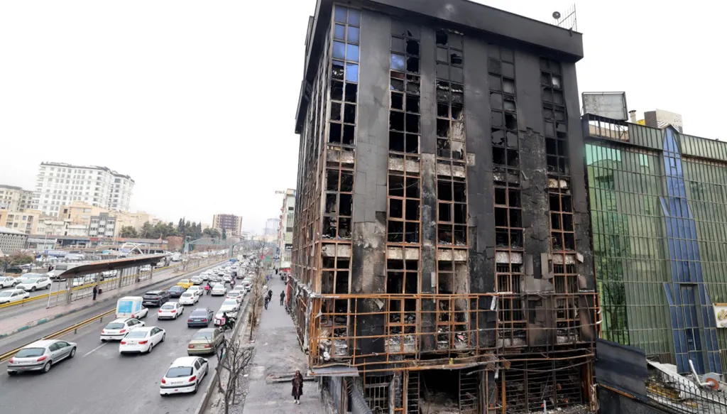 أرقام صادمة... "تايم" عن مسؤولَين في وزارة الصحة الإيرانية: عدد ضحايا الاحتجاجات أكثر من 30 ألفاً