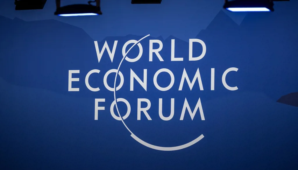 الأوروبيون يعتلون منبر منتدى دافوس وترامب يفرض غرينلاند على جدول الأعمال