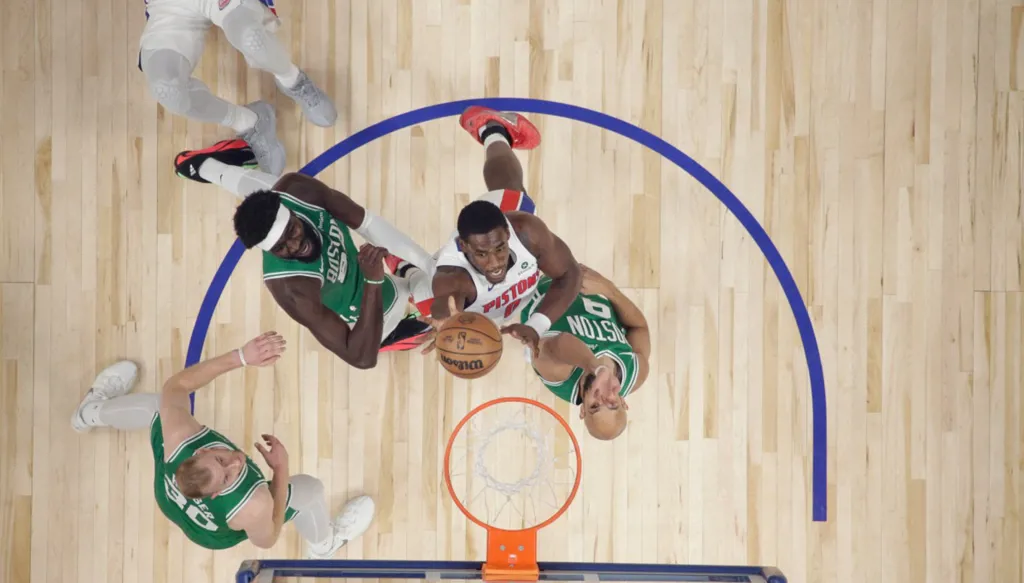 بيستونز يحسم قمة الشرق وثاندر يعود بقوة غرباً