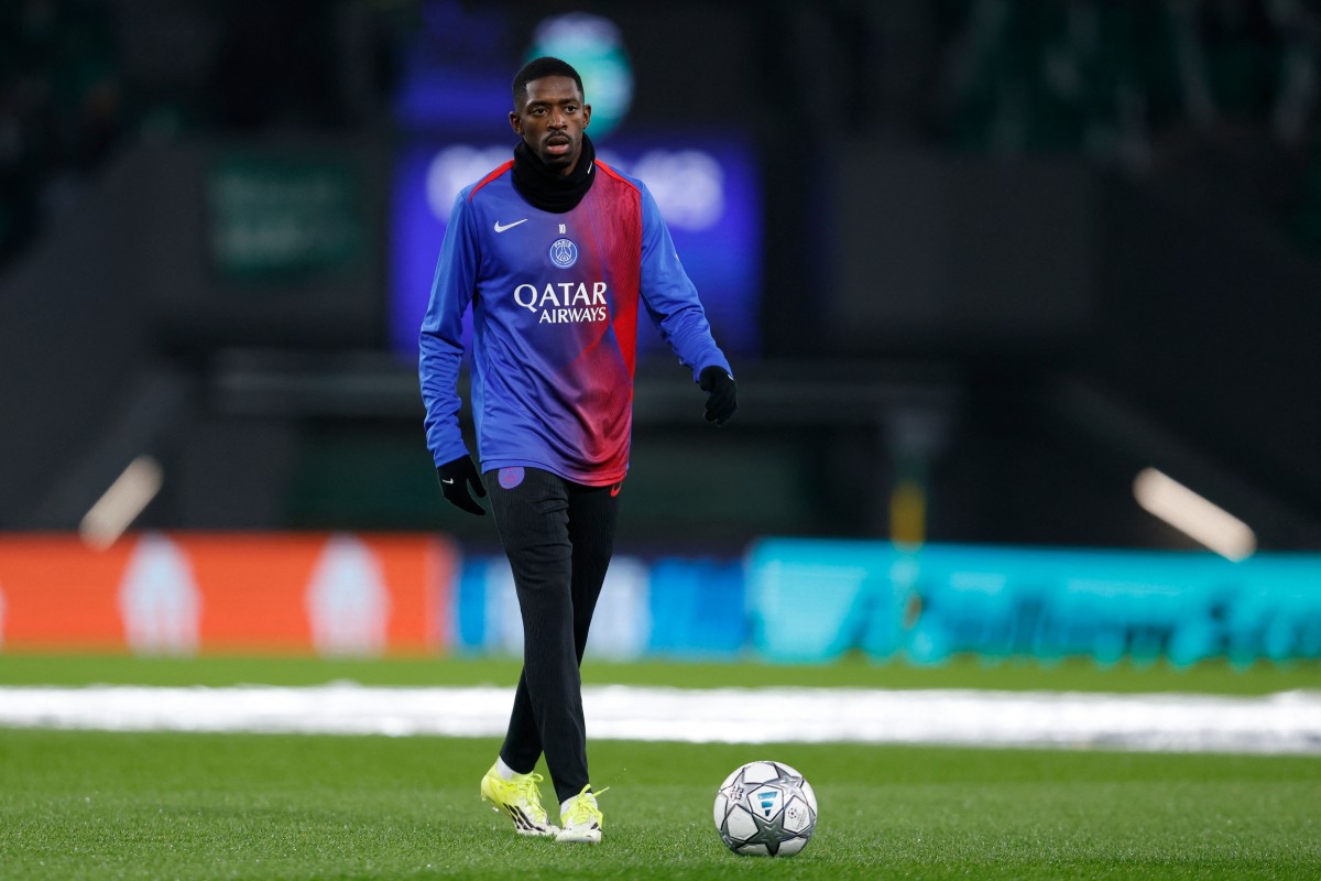 عثمان ديمبيلي مع باريس سان جيرمان. (أ ف ب)