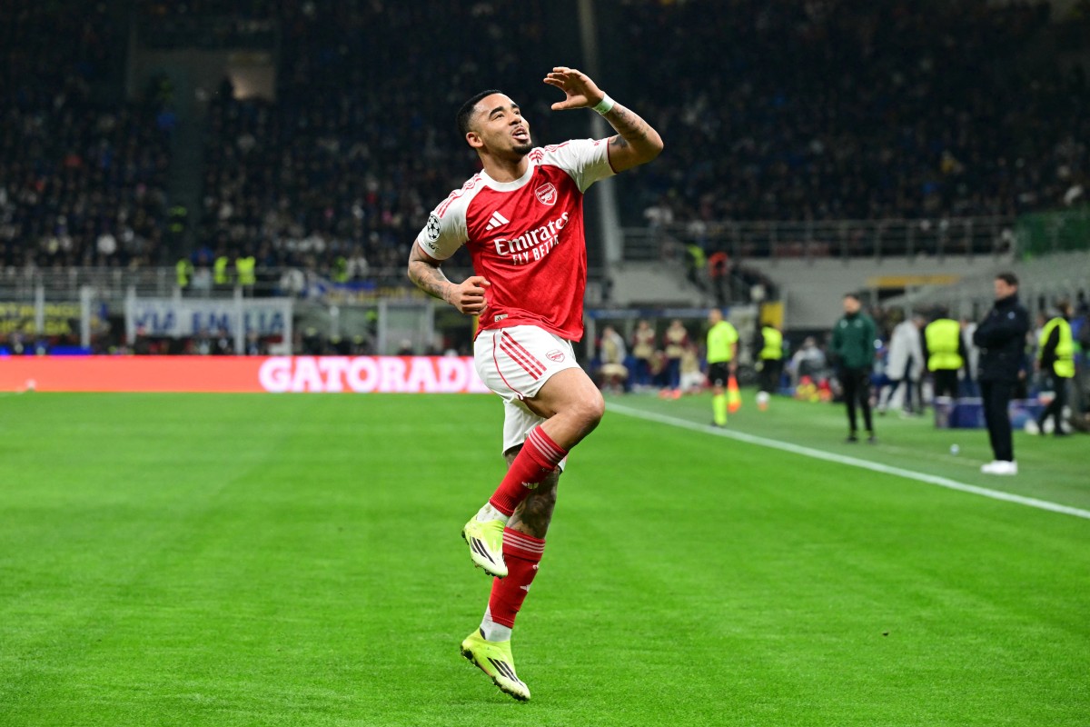غابرييل جيسوس نجم الشوط الأول في مباراة أرسنال وإنتر. (أ ف ب)