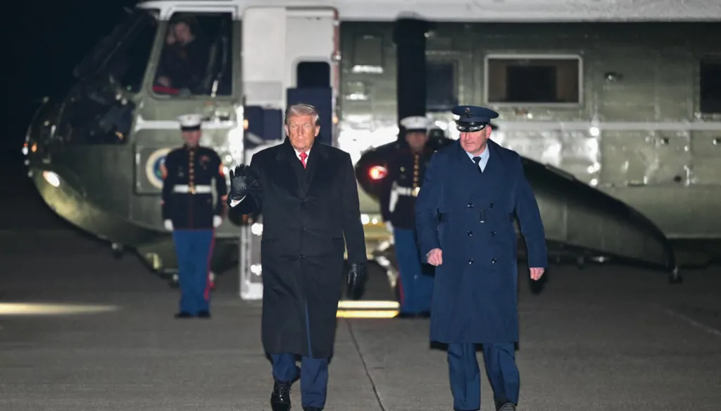 ترامب ينطلق مجدداً نحو دافوس بعد تغيير الطائرة إثر خلل كهربائي