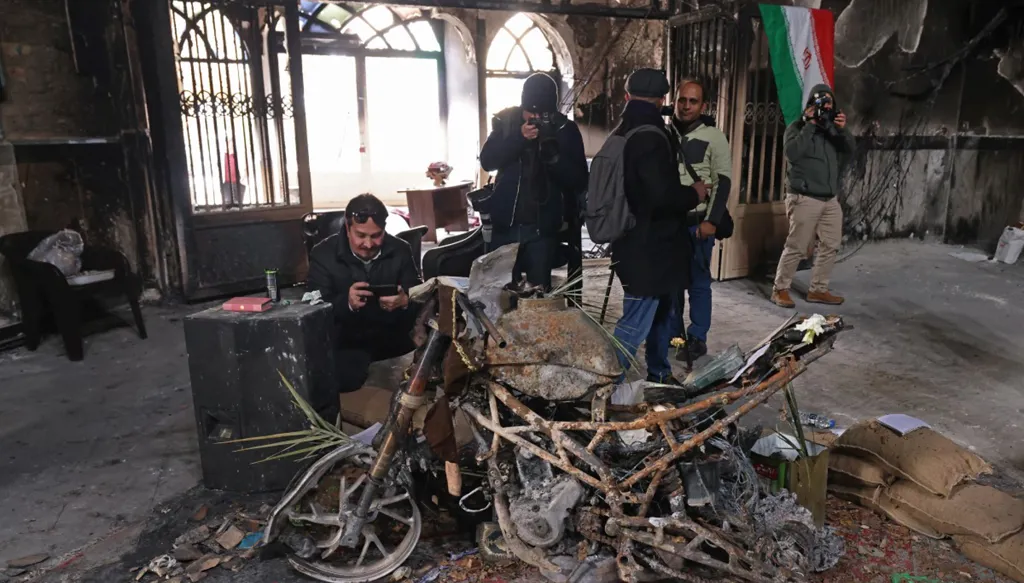 النظام الإيراني على مفترق طرق