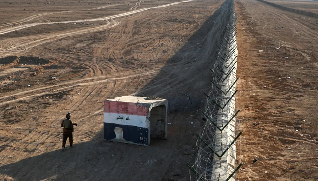 العراق: سنباشر الإجراءات القضائية بحقّ معتقلي "داعش" الذين يتسلّمهم