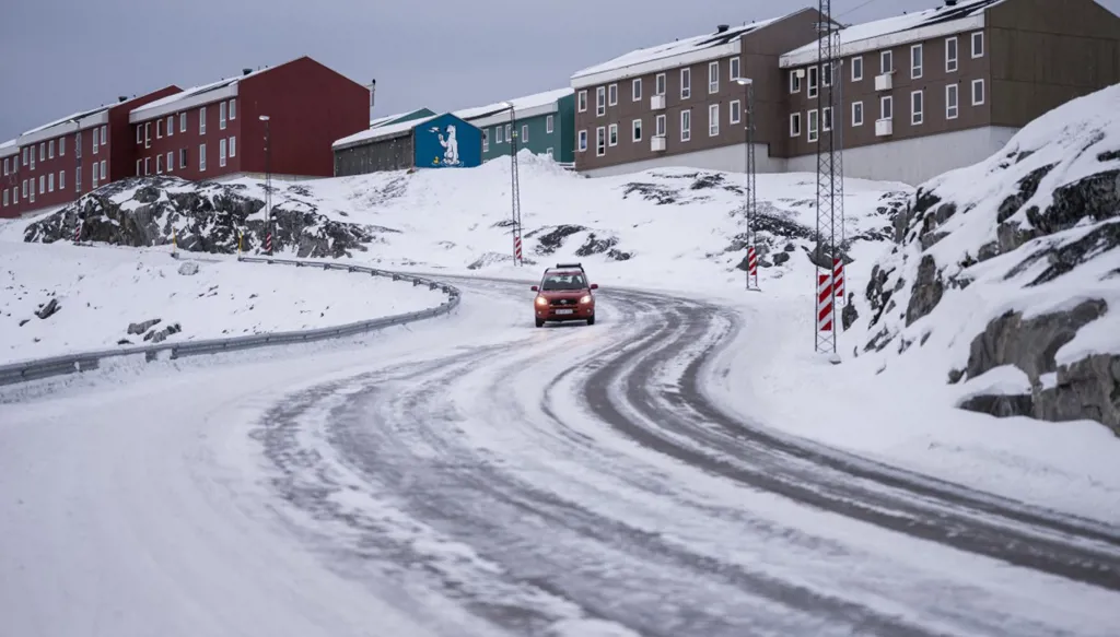 الدنمارك مستعدة للحوار بشأن غرينلاند لكن في إطار احترام وحدة أراضيها