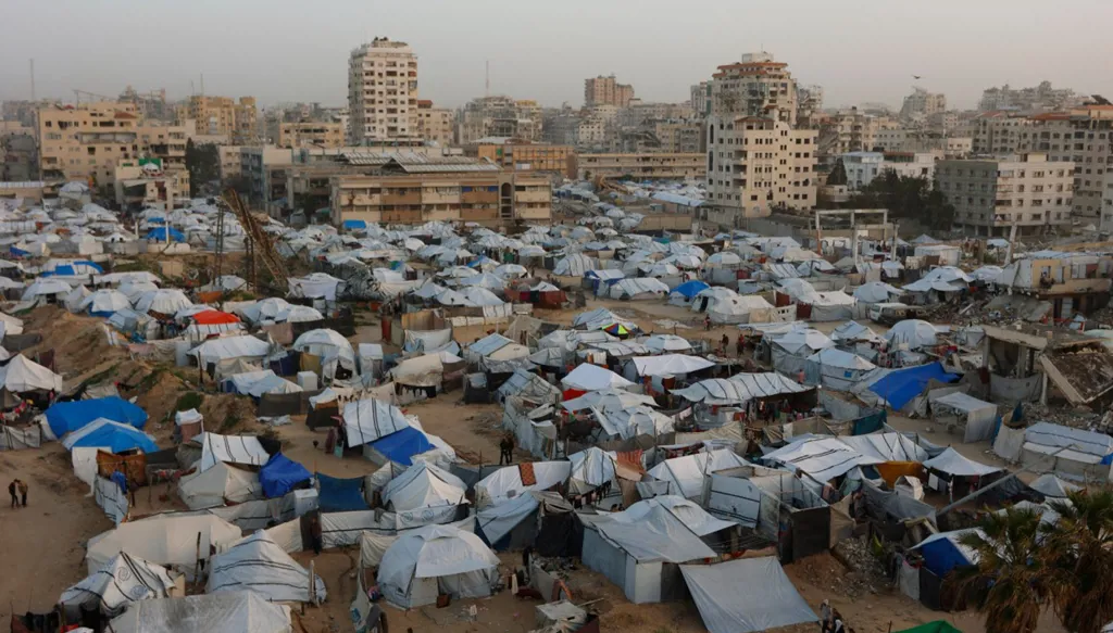 بعد موافقة نتنياهو... إذاعة الجيش الإسرائيلي تكشف الترتيبات المرتقبة لفتح معبر رفح