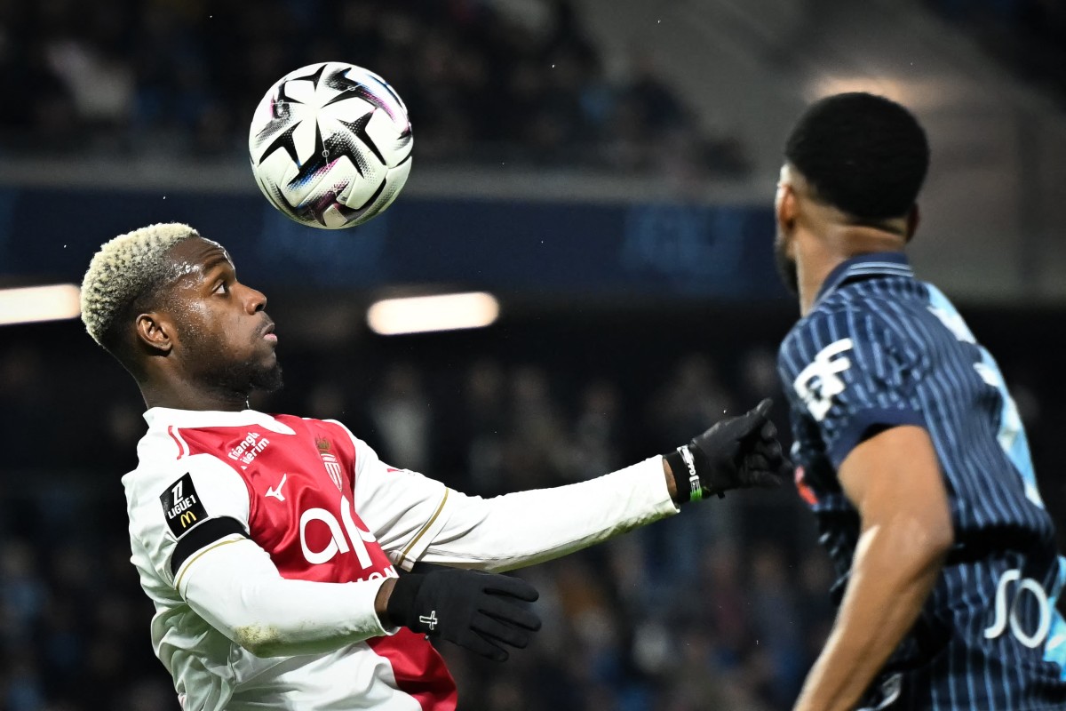 جورج إيلينيكِنا مع موناكو الفرنسي. (أ ف ب)