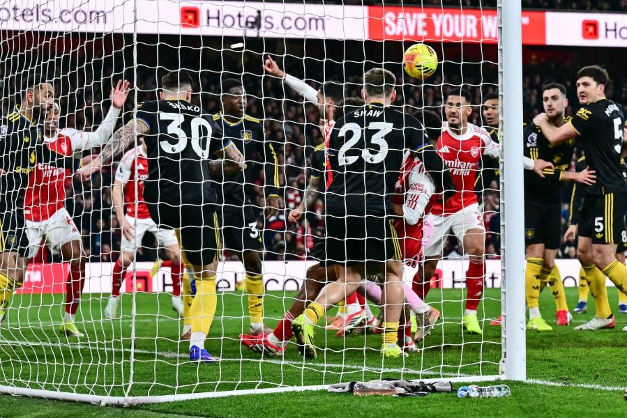 من مباراة مانشستر يونايتد ضد أرسنال. (أ ف ب)