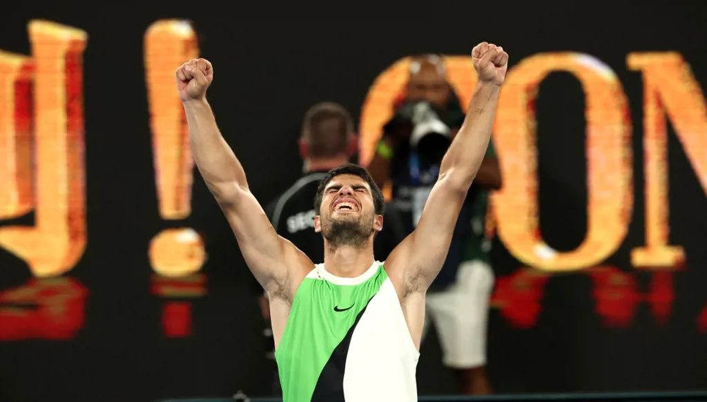 ألكاراز يضرب موعداً مع زفيريف وغوف تتلقى صفعة مفاجئة