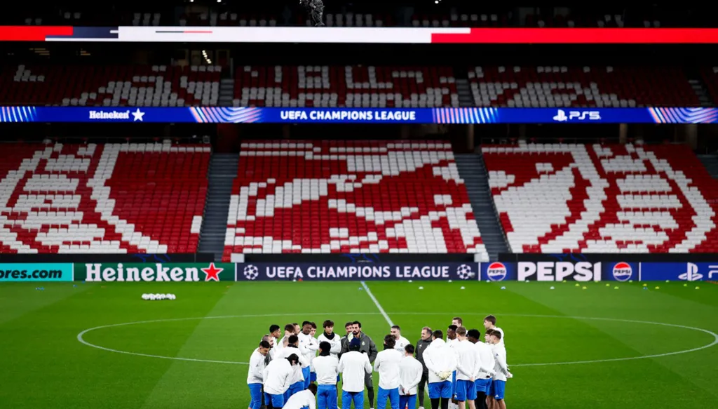 لماذا تبدو مهمة ريال مدريد أسهل من برشلونة في الجولة الأخيرة من دوري أبطال أوروبا؟