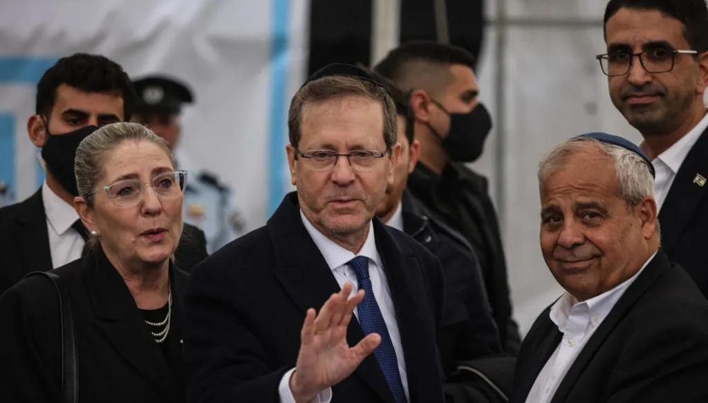 السلطات الأسترالية تدعو إلى الهدوء قبل زيارة الرئيس الإسرائيلي