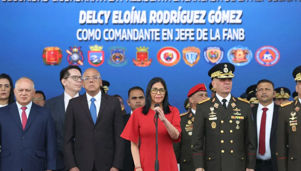 الجيش الفنزويلي وجهاز الشرطة يتعهدان بالولاء للرئيسة بالوكالة رودريغز