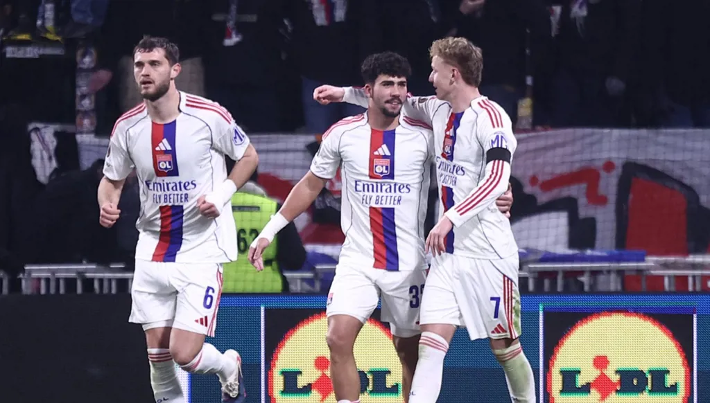 نتائج الجولة الثامنة في الدوري الأوروبي والترتيب النهائي للأندية