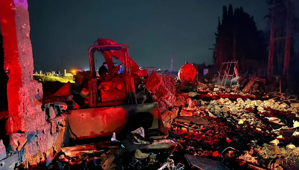 صباح "النهار": لبنان في فجوة "تقاطع" التوظيفات بين اسرائيل و"حزب الله"... تحقيقات مع الموساد وصفقة مع إيران؟