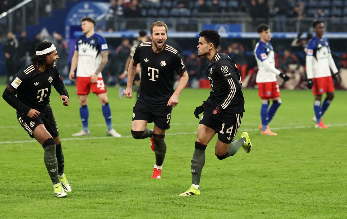 بايرن ميونيخ لاستعادة التوازن قبل انقضاض دورتموند على الصدارة. (أ ف ب)