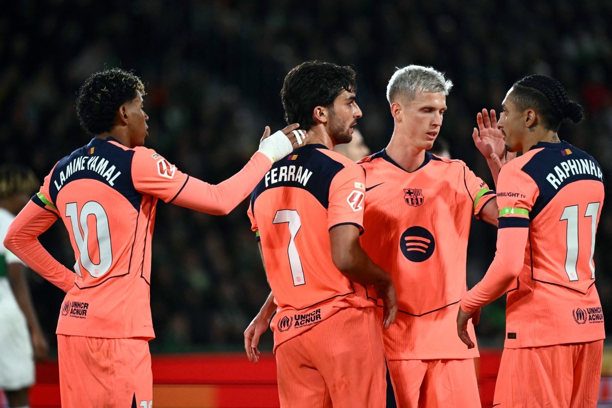 لاعبو برشلونة. (أ ف ب)