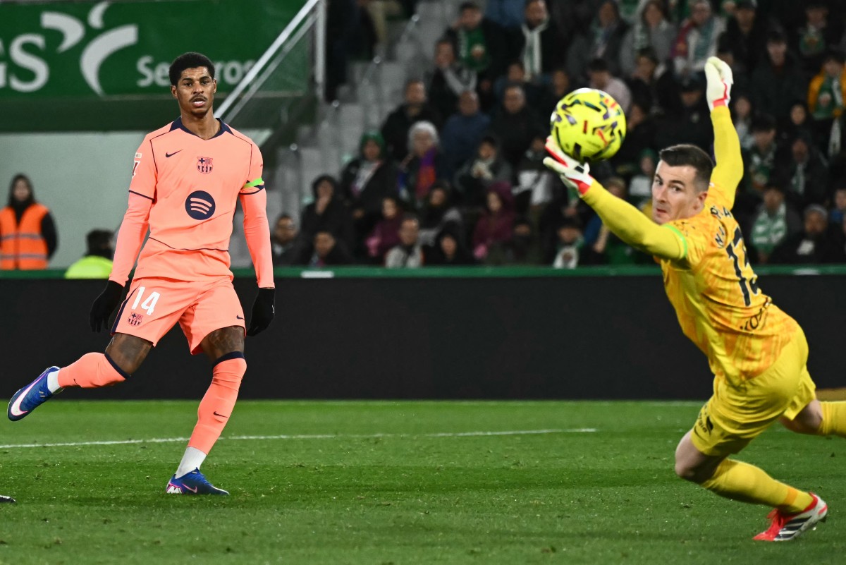 راشفورد في مباراة برشلونة وإلتشي. (أ ف ب)