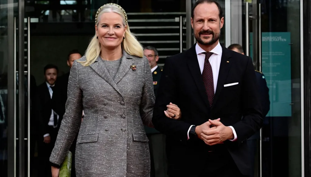 نجل ولية عهد النرويج خلف القضبان… توقيف عشية المحاكمة بتهم اغتصاب