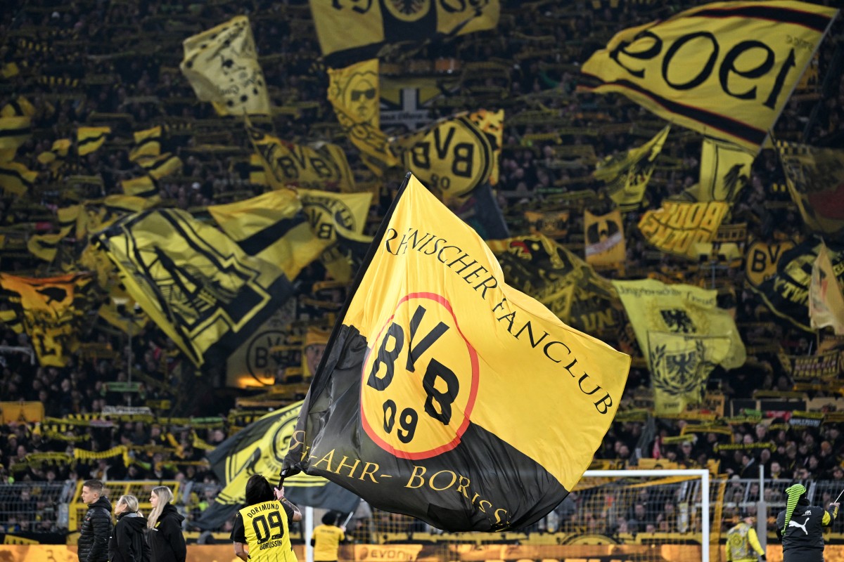 جمهور دورتموند في المدرجات. (أ ف ب)