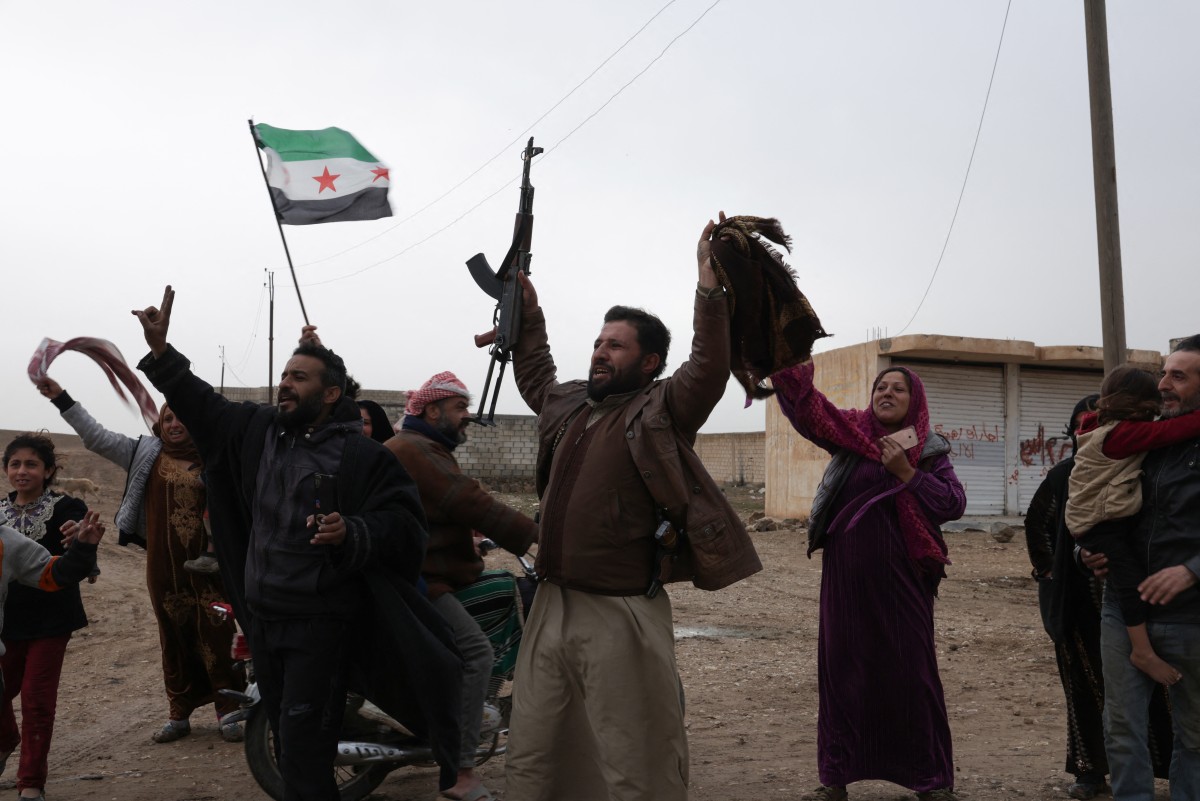 دخول القوات السورية إلى مدينة الحسكة. (أ ف ب)