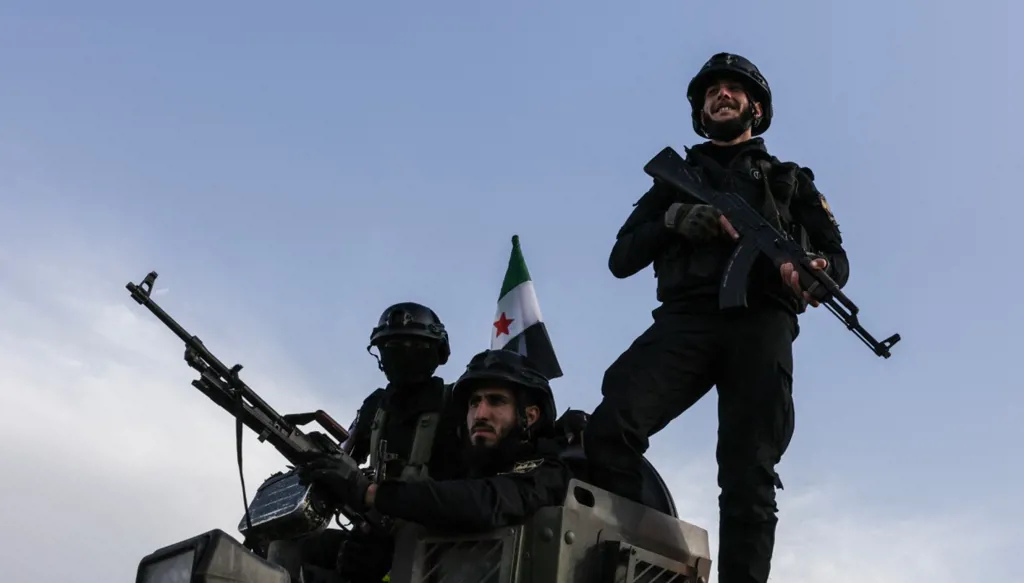 توقيف عنصر أمن مشتبه به في إطلاق نار أدّى لمقتل أربعة أشخاص في جنوب سوريا