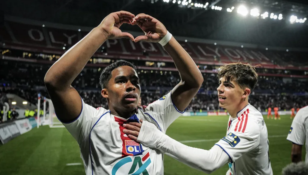 إندريك يسحر الجميع... هدف لا يُصد ولا يُرد يقود ليون إلى ربع نهائي كأس فرنسا (فيديو)