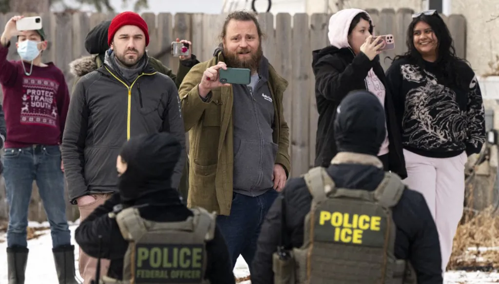 بعد نوبة صرع أثناء احتجازها بمركز للمهاجرين... فلسطينية تدخل مستشفى بأميركا