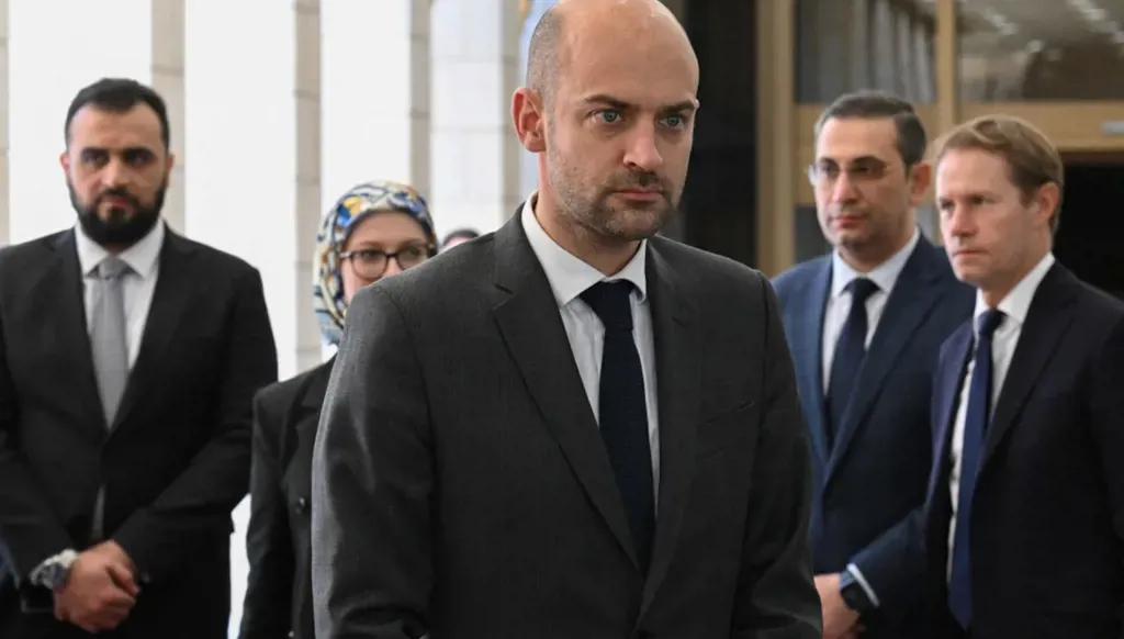 French foreign minister in Beirut: Paris stakes its claim amid rising tensions