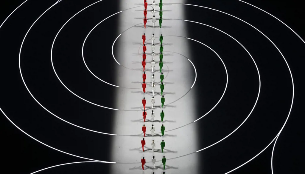 بالفيديو والصور: الفن الإيطالي يسيطر على افتتاح أولمبياد 2026 وبوتشيلي وأرماني في قلب الحدث