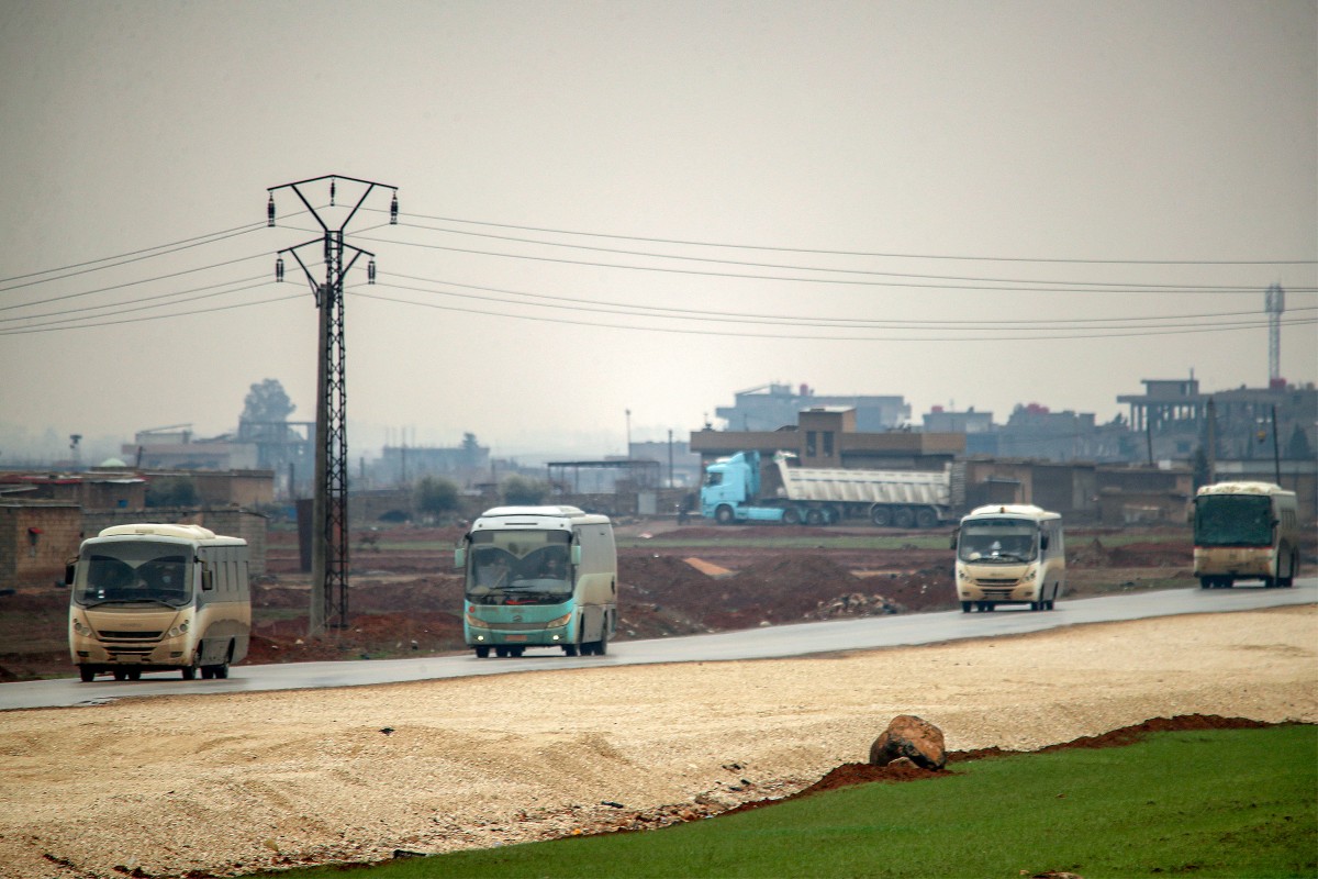 نقل مقاتلي داعش من سوريا إلى العراق (ا ف ب)