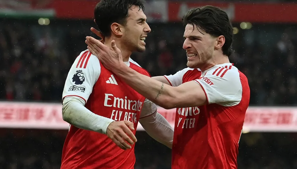 أرسنال يسحق سندرلاند ويبتعد في صدارة الدوري الإنكليزي