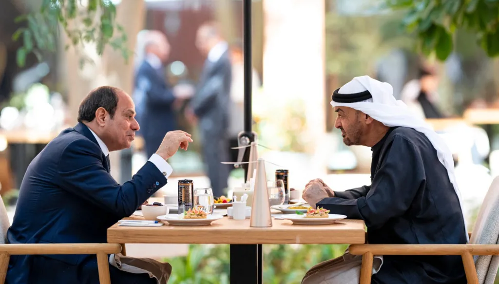 لقاء قمّة يجمع بن زايد والسيسي… تعزيز التنسيق العربي في وقت إقليمي حسّاس