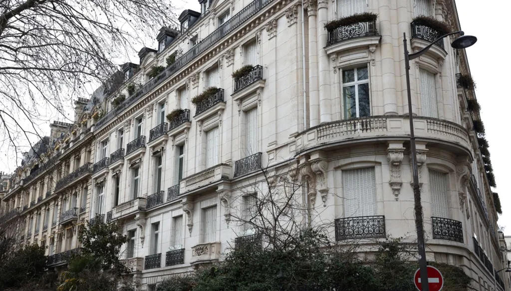 بريطانيا تبحث في احتمال استخدام إبستين لمطار بلندن في الاتجار بالبشر