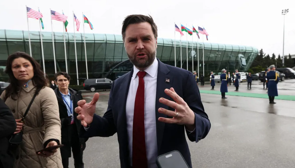 نائب الرّئيس الأميركي: إذا أراد الشّعب في إيران إسقاط النّظام فهذا شأنه