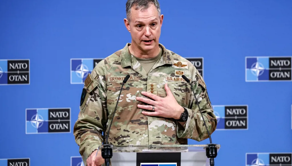 الناتو يعلن إطلاق مهمة دفاعية جديدة في المنطقة القطبية الشمالية