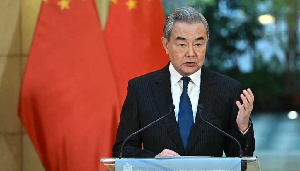 وزير الخارجية الصيني: المشكلات الأوروبية "لا تأتي من الصين"