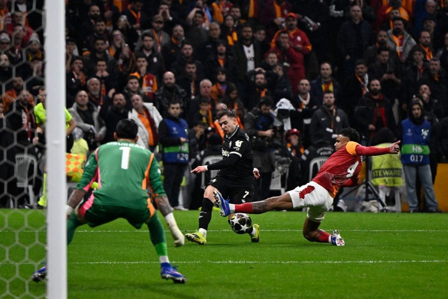 من مباراة غلطة سراي وجوفنتوس. (أ ف ب)