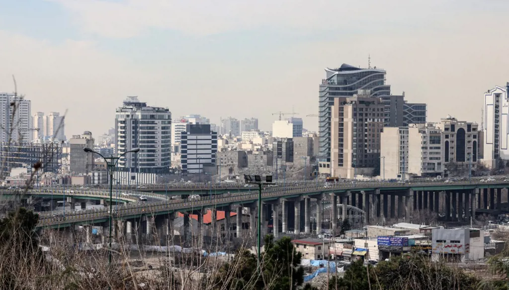 الحكم على زوجين بريطانيين معتقلين في إيران بالسجن عشر سنوات