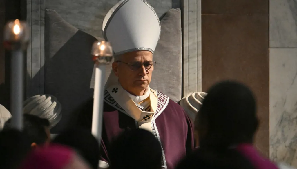 "ميناء المهاجرين"... البابا لاوون سيقضي عطلة عيد الاستقلال الأميركي في جزيرة لامبيدوزا الإيطالية