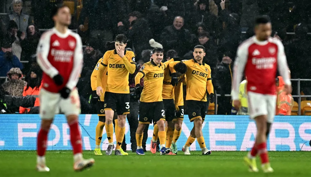 نهاية مجنونة في ويست ميدلاندز... هدف بالنيران الصديقة يحرم أرسنال من الفوز أمام ولفرهامبتون