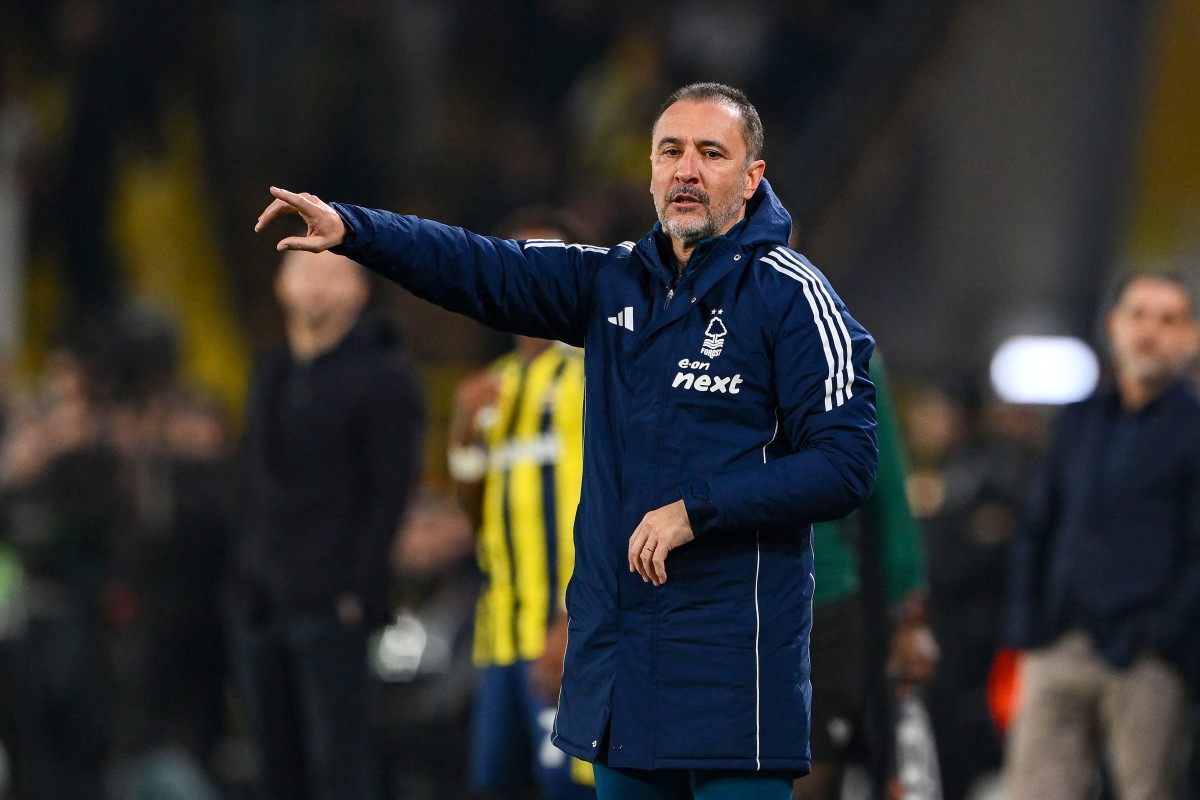 المدرب البرتغالي فيتور بيريرا. (أ ف ب)