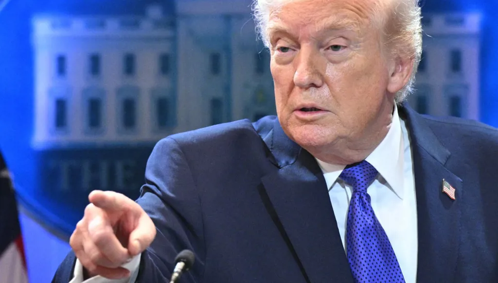 ترامب: قرار المحكمة العليا بشأن الرسوم الجمركية سخيف وغبي ومثير للانقسام الدولي