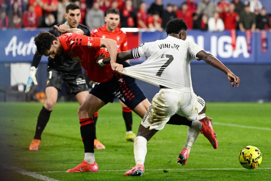 من المباراة. (أ ف ب)