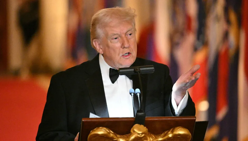 ترامب: سنرسل سفينة مستشفى إلى غرينلاند