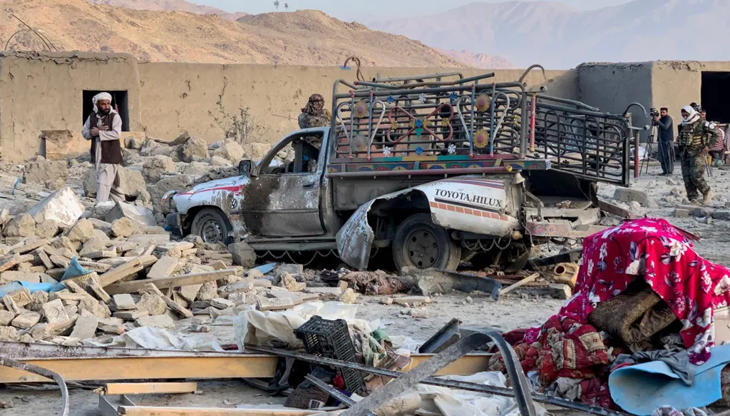 عشرات القتلى والجرحى في ضربات باكستانية على أفغانستان... وتوعّد بردّ "مناسب ومدروس"