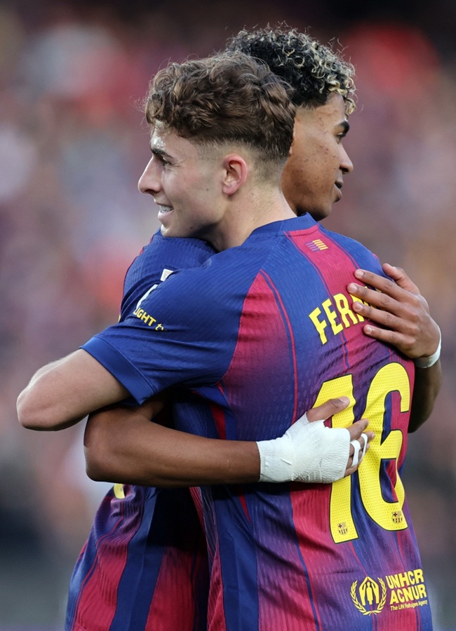 برشلونة ضد فياريال للحفاظ على الصدارة. (أ ف ب)