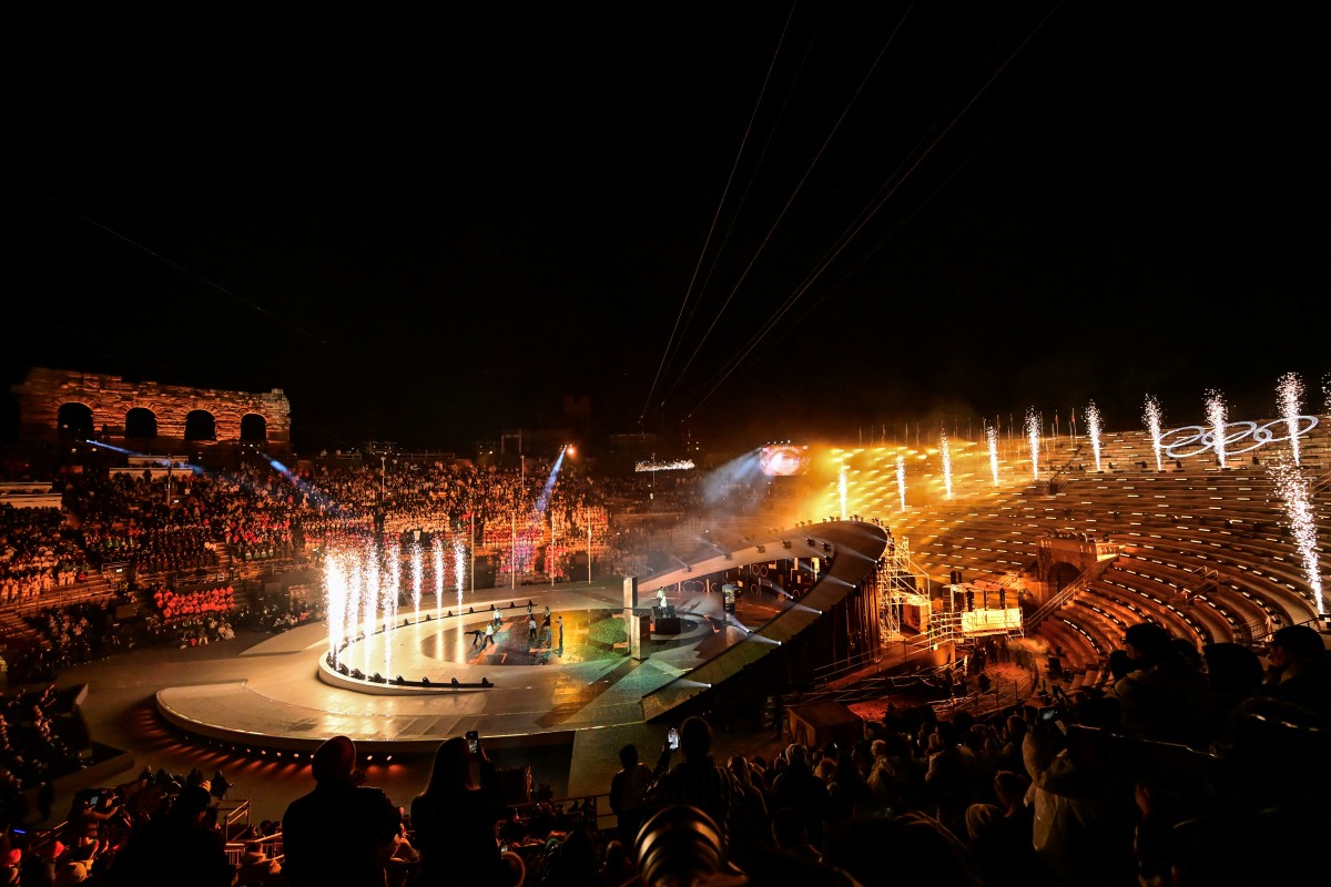 من الحفل الختامي. (أ ف ب)