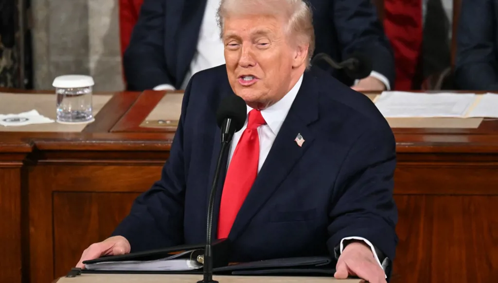 ترامب: غير راضٍ عن إيران لكن من المتوقع إجراء المزيد من المحادثات